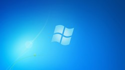 微软win7 蓝色logo电脑桌面壁纸 模糊玻璃 毛玻璃