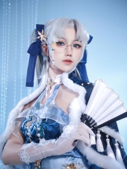 dy@柒染爱喝奶茶 无极帝国该迎来它真正的主人了 cos 永劫无间 顾清寒 藏雨阁主 旗袍