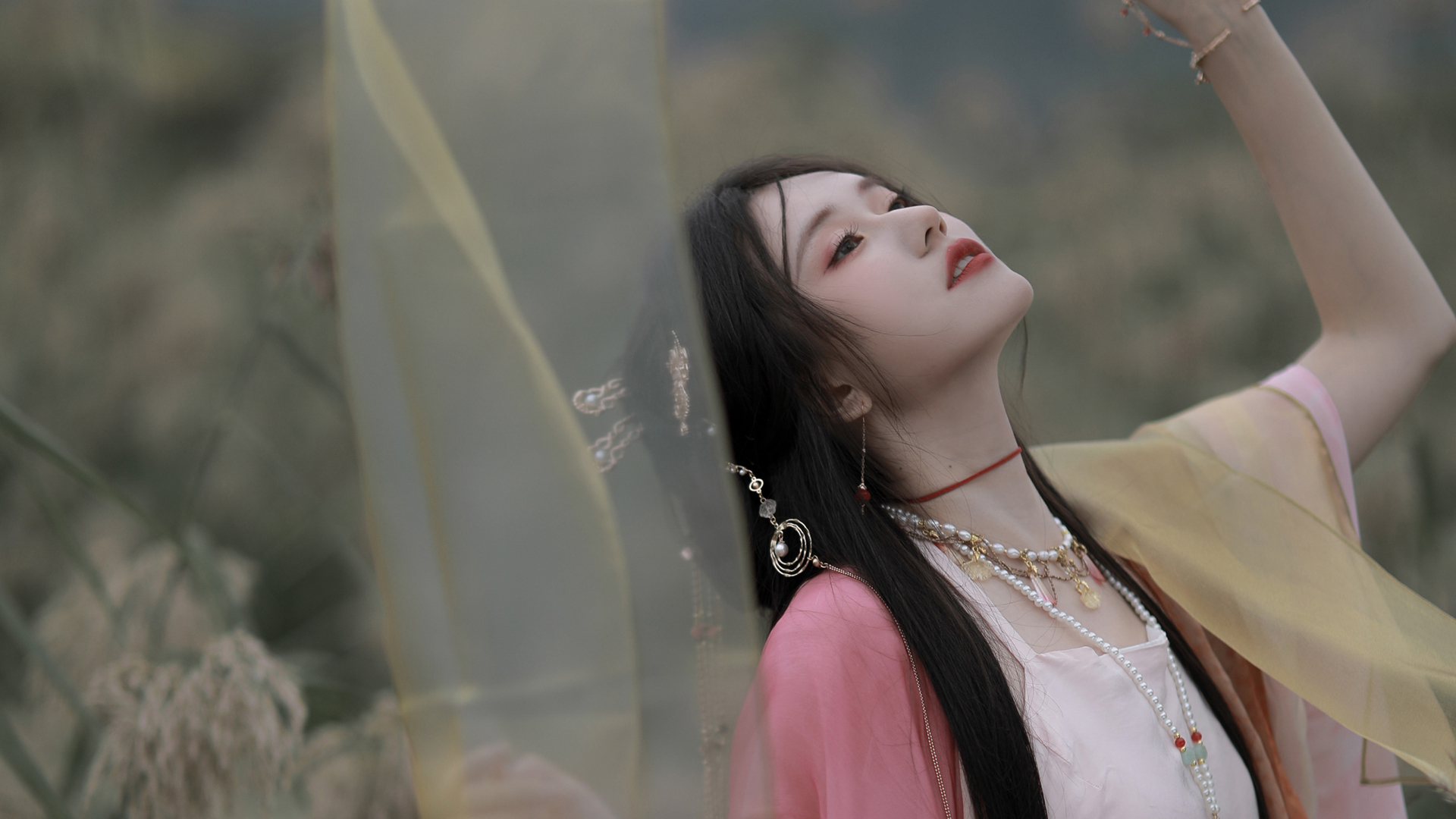 唯美 古装 古风 美女 仰头 高清 壁纸