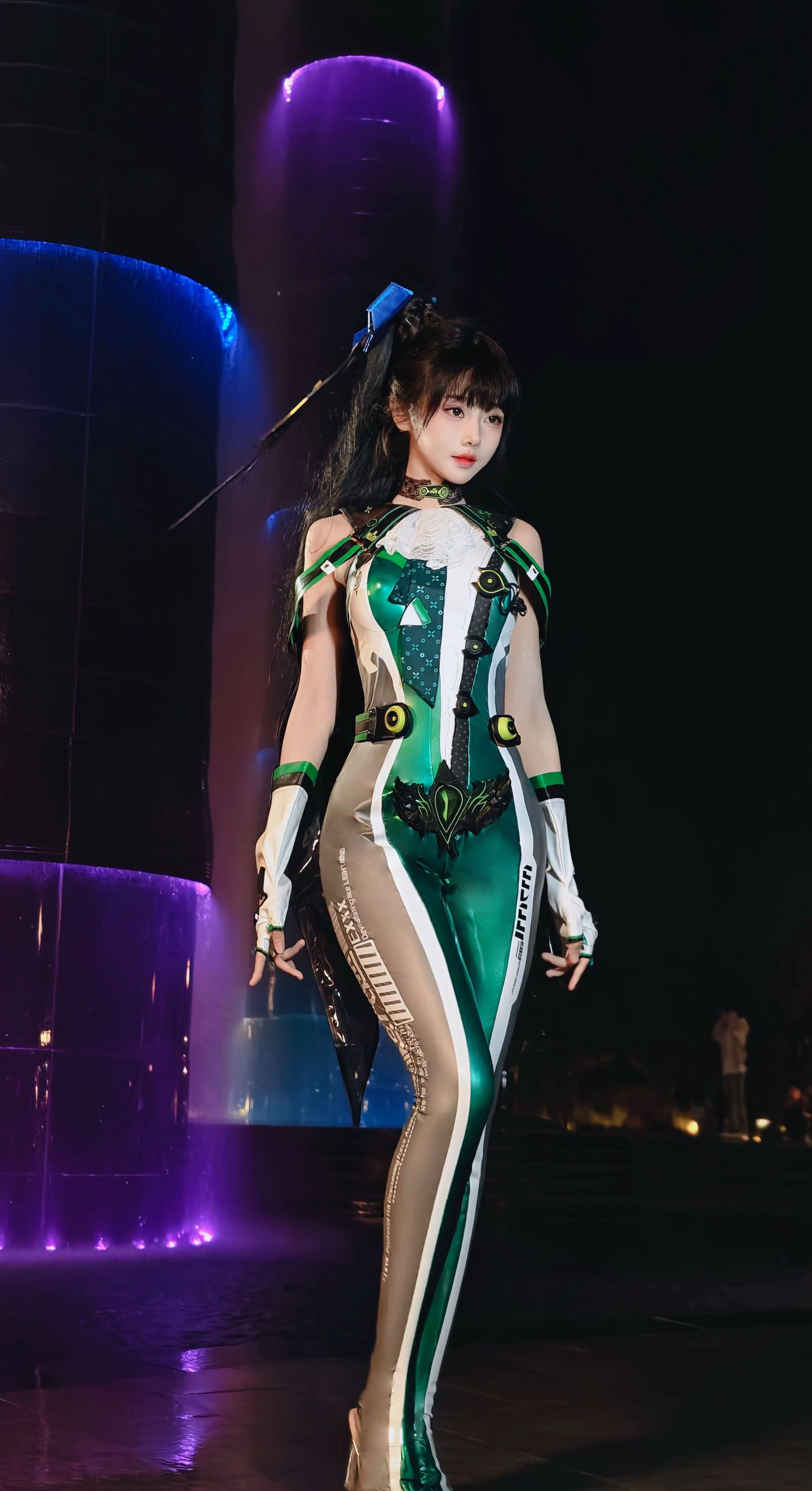@走路摇zly 剑星 cos 伊芙